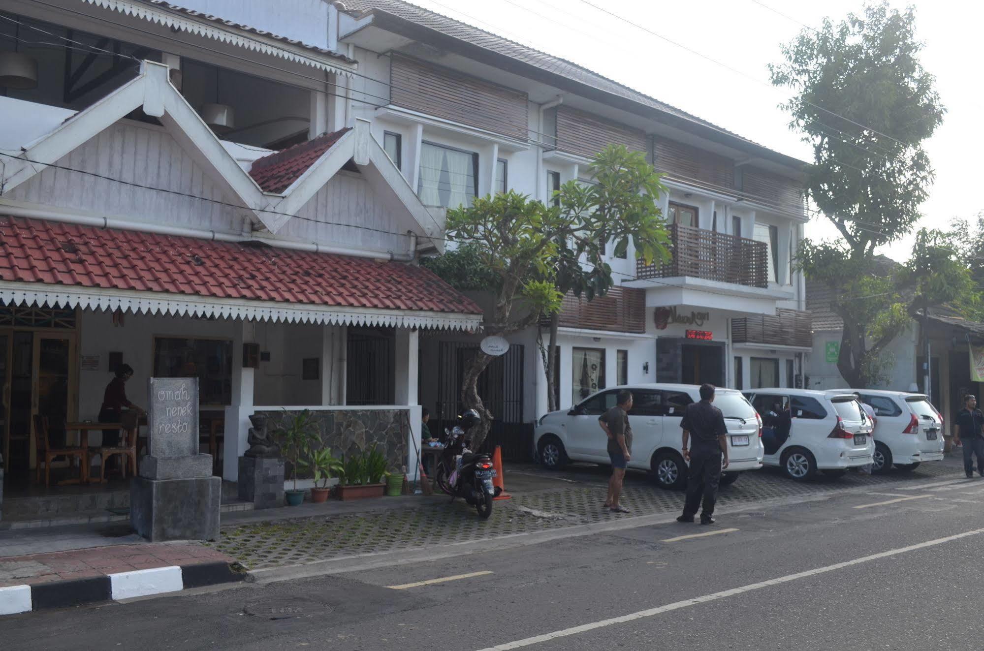 Mawar Asri Hotel Yogyakarta Exterior foto